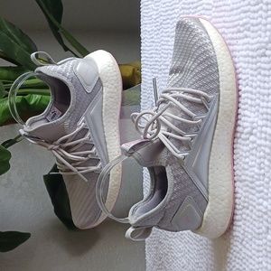 Puma Softfoam Athletic Sneakers